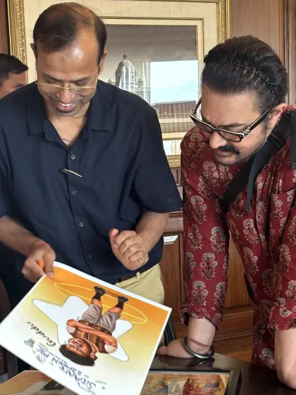 Discussing the details of my artwork with Aamir Khan ji. His curiosity and respect for art are truly inspiring.