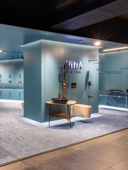 A look at the "Istanbul" collection display, where unique product shapes are given ample space to stand out, supported by minimalist stands and tables.