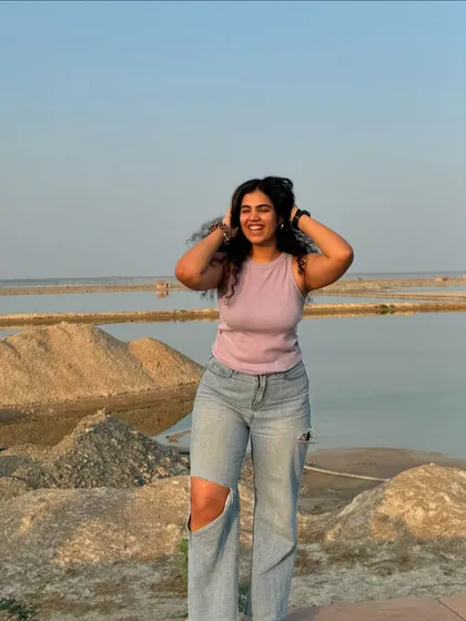 Lilac is my color. A simple lilac tank top paired with my favorite ripped jeans at Sambhar Lake in Rajasthan. A perfect, easy outfit for a day of exploring.