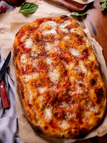 Good news, Gurgaon! Leo's at 621 is now delivering our fresh, wood-fired Neapolitan and airy Pala pizza right to you via Zomato.