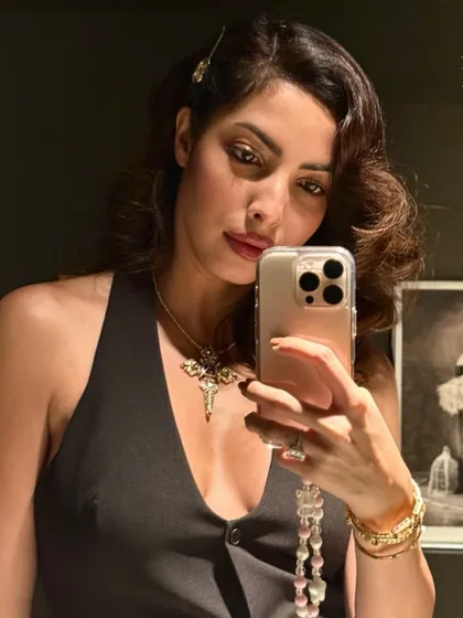 A classic symbol of faith with a touch of modern elegance. Here, the beautiful Antara Motiwala Marwah wears one of my custom diamond cross necklaces, a piece that is both meaningful and effortlessly stylish.