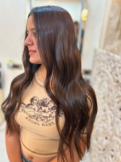 Another angle of the olive ashy brown colour, showing its versatility and beauty.