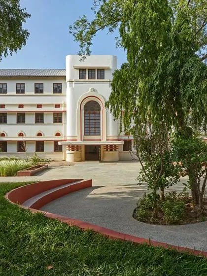 A historic 1937 building by Atmaram Gajjar is given new life as the Amrut Mody School of Management. Our conservation-centric approach synthesized the existing structure with a new landscape design to create opportunities for adaptive reuse.
