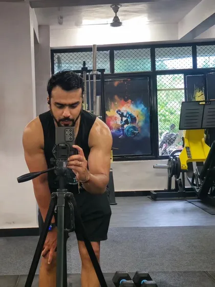 As your coach, I practice what I preach. This is me after a session, ready to help you start your own fitness journey. I'm here to provide the plan, the motivation, and the expertise you need to transform.