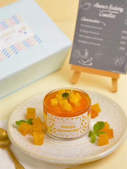 Bring a tropical vibe to your space with the Mango Cheesecake candle. It's a sunny, sweet candle perfect for any season.
