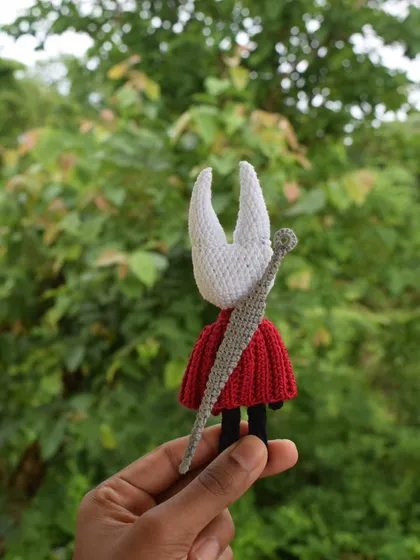 This custom Hornet from Hollow Knight was such a fun challenge! I even added internal wiring so the limbs are poseable, making it a perfect desk buddy for any fan of the game.