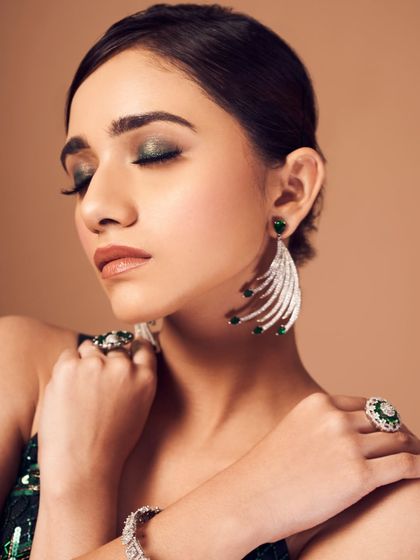 Red Carpet & High-Fashion Looks photo 11