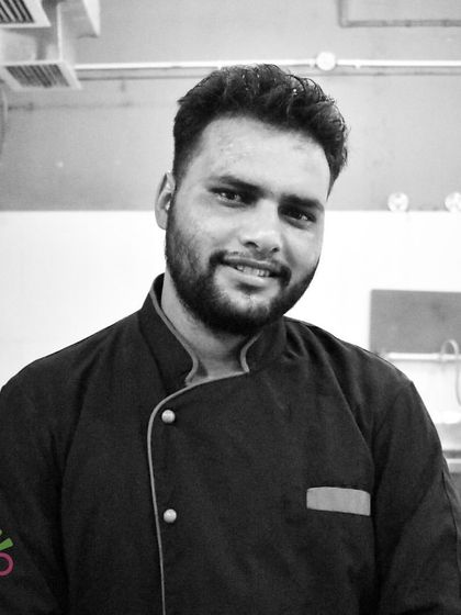Meet Chef Neeraj, who comes from the humble town of Champawat. He is an avid lover of red meat dishes and his dedication to his profession is unremitting.