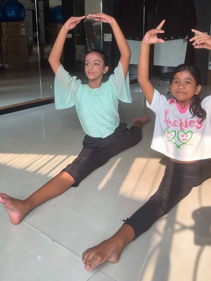 Subham Chail Performing Arts - Dance Instruction Ballet Training (Grace & Discipline) photo 22