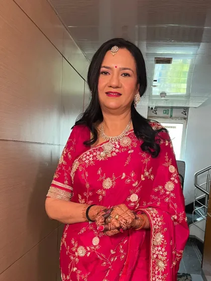 Graceful Looks for Family & Friends photo 13