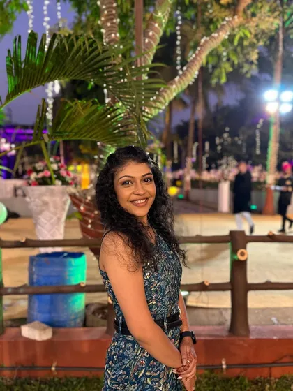 A beautiful portrait of this guest at an evening function. Her natural curls and glowing makeup make for a stunning combination.