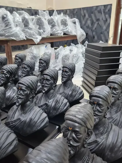 Here you can see a bulk order of Chhatrapati Shivaji Maharaj busts ready for dispatch. This showcases our workshop's capacity to handle large-volume manufacturing for corporate gifting, events, or institutional requirements, ensuring consistent quality across every piece.