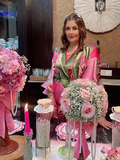 Here I am with one of my favorite creations, a coquette-inspired tablescape. This theme blends vintage romance with playful elegance, using soft pastels, delicate lace, and beautiful florals to create a whimsical atmosphere for any intimate gathering.