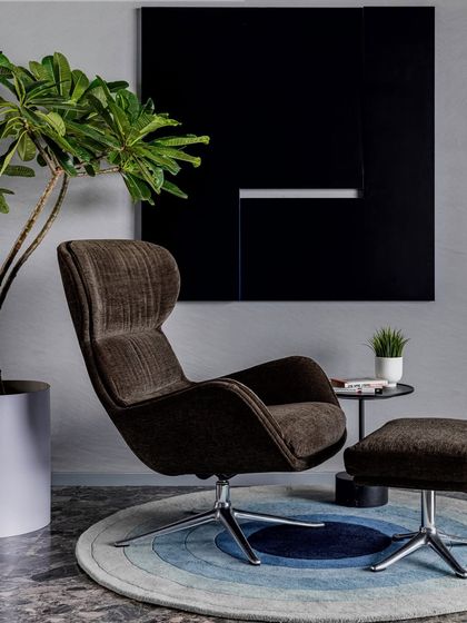 A Wedged Haus: An Interplay of Angles photo 5