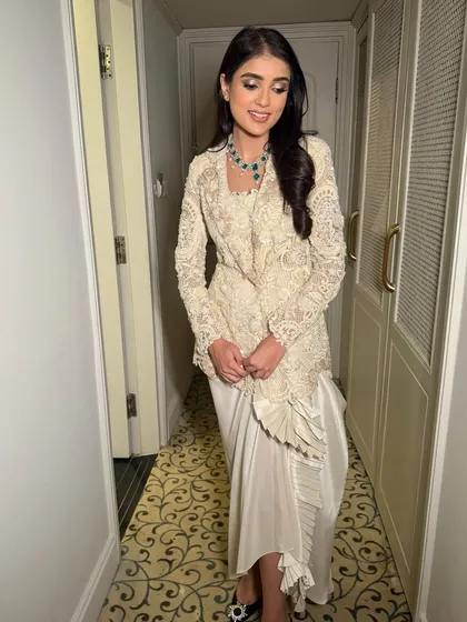 The full look for Paridhi. Her elegant Anamika Khanna outfit is perfectly paired with my signature soft glam makeup.