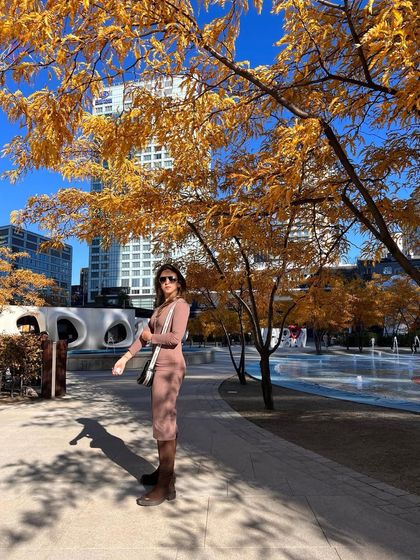 The golden autumn leaves were just too beautiful not to capture. My travel style is all about being comfortable and chic.