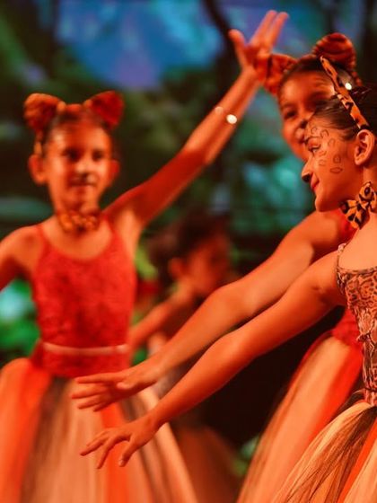 A beautiful pose from our forest friends ensemble. The coordination and synchronicity of our dancers is something we work on tirelessly.