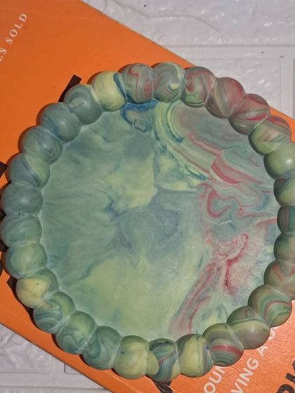 Another shot of the Aurora bubble tray, showing the beautiful mix of green, blue, yellow, and pink.