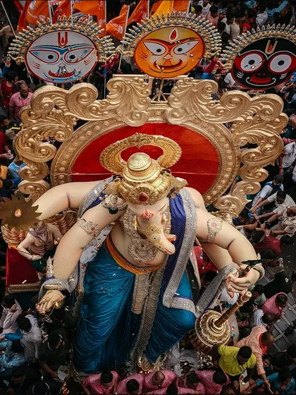 For me, event photography is about getting right into the heart of the energy. This shot of Chinchpoklicha Chintamani's arrival procession captures the sheer scale and devotion of the Ganesh Chaturthi festival, a moment where the entire city feels connected.