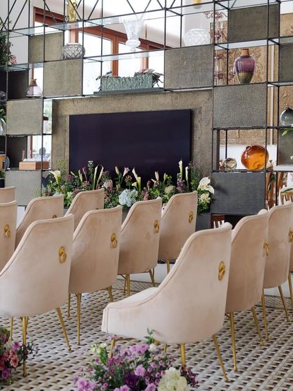 A duplicate of Image 42.