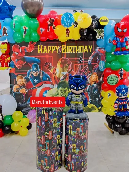 An action-packed superhero theme party featuring the Avengers. This decoration includes a dynamic backdrop with characters like Hulk and Iron Man, themed balloon columns, and character cutouts to make any child feel like a hero for the day.