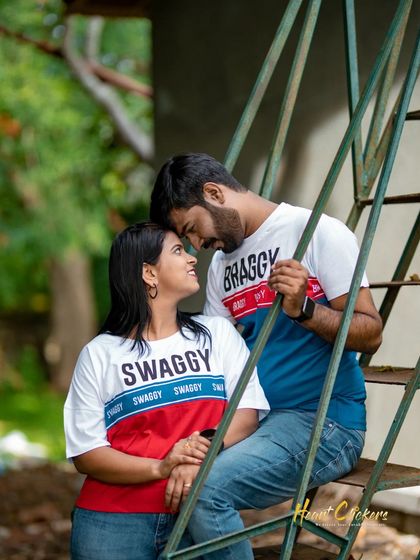 Heart Clickers - Pre-Wedding & Couple Photoshoots Casual Love Stories photo 6