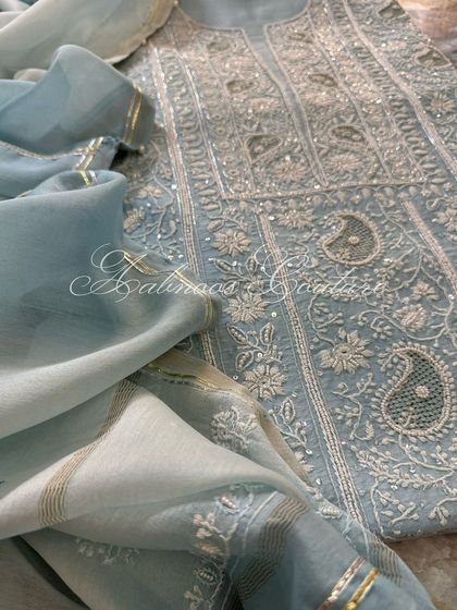 Another close-up of the draped dupatta and kurta.