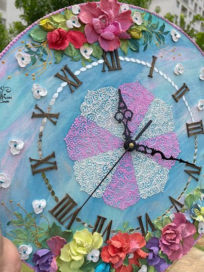 Jashn-e-Kala by Sakshi - Custom Russian Sculpture Decor Custom Wall Clocks photo 19