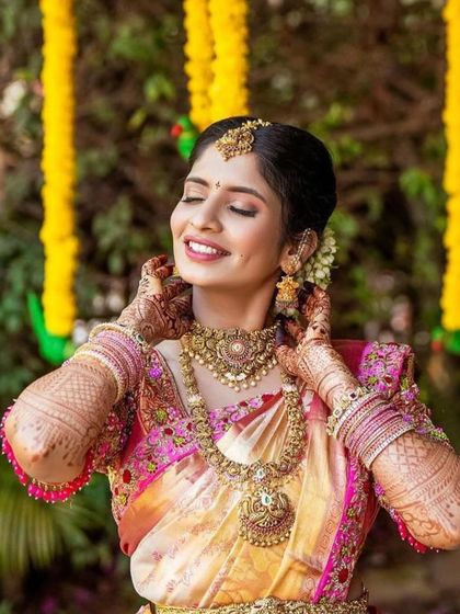 Bhuvana Reeds - Online Makeup Classes South Indian Bridal Makeup photo 10