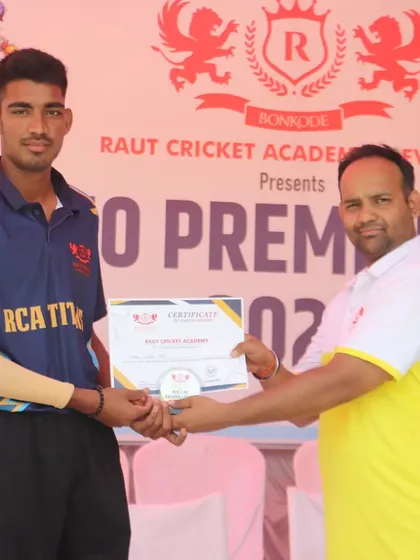 Recognizing a player from the RCA Titans for his performance in the tournament.