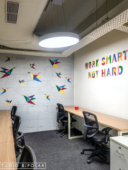 Vibrant & Dynamic Workspaces photo 10