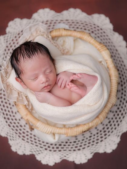 WonderBump Studio - Newborn Photography Cozy in Baskets & Props photo 24