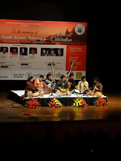 On stage with a wonderful ensemble of musicians, paying tribute to the great Pandit Kishan Maharaj ji at Kamani Auditorium. Such collaborations are a celebration of our shared musical heritage.
