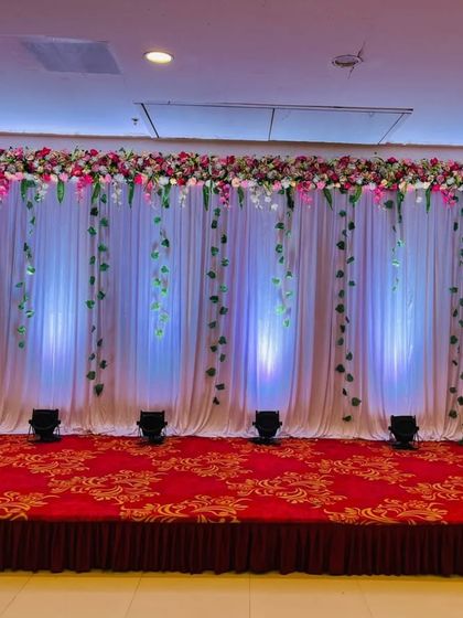 Engagement & Reception Stages photo 9