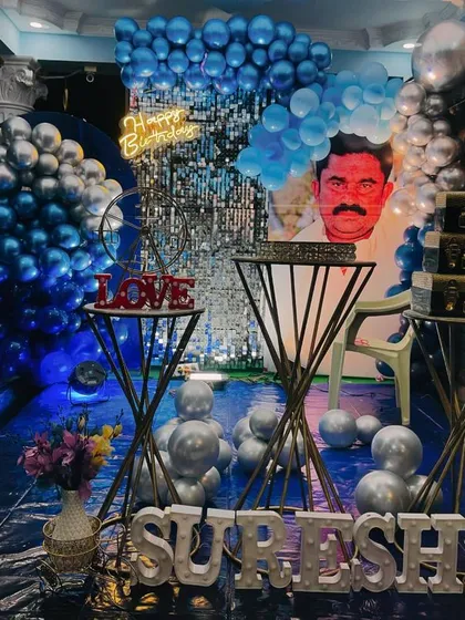 A complete view of the setup, including the blue floor covering that ties the entire color scheme together for a cohesive and impressive look.