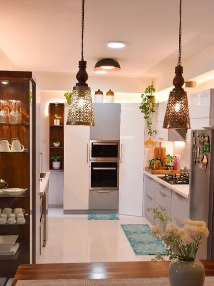 Sushmita - Home Styling & Decoration Modern & Organized Kitchens photo 4