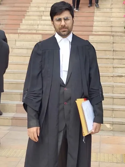 Dressed and ready for court. While I am approachable, I am all business when it comes to representing you. This is me, focused and prepared to argue your case with the seriousness it deserves.