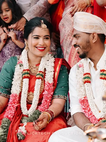 The pure joy of a South Indian wedding ceremony. I focus on capturing these genuine, unposed moments between the couple, surrounded by their loved ones.