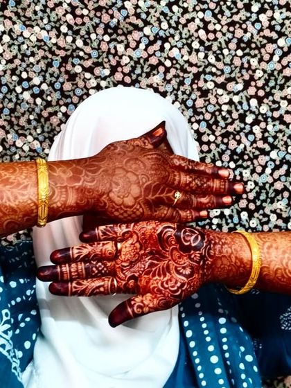 Hajira Mehendi Artist - Mehndi Artist Services The Signature Stain: Rich, Dark, and Organic photo 12