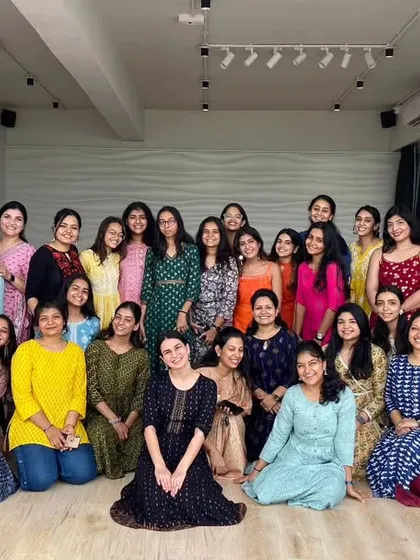 A throwback to our 'Channa Ve' repeat workshop. I love this picture because it's filled with the smiling faces of my dedicated students.