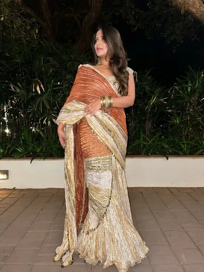 The full look of my metallic saree. It’s a great alternative to a traditional saree when you want something modern and easy to manage.