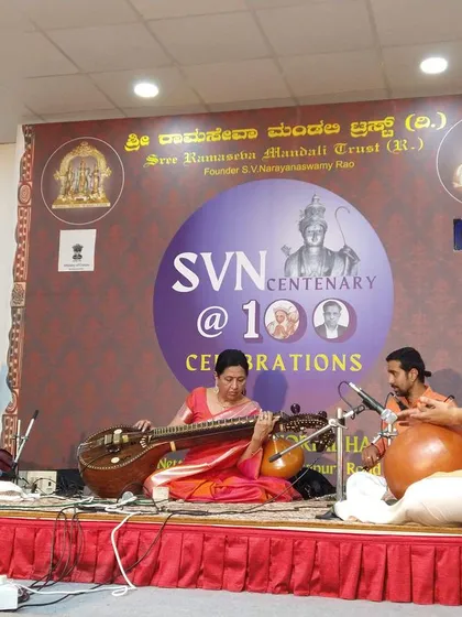 A video clip from my morning concert for the Sri Rama Seva Mandali trust. I love the clarity and energy of morning recitals.