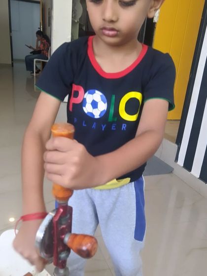 Little Wings Innovation Labs - Engineering & Maker Workshops Safety First: Learning to Use Tools photo 12