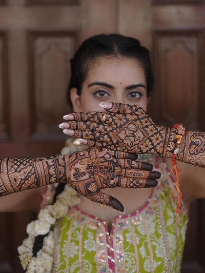 Explore my collection of minimal and elegant henna designs. These are perfect for brides, bridesmaids, or any festive occasion where you want a touch of beautiful, understated art.