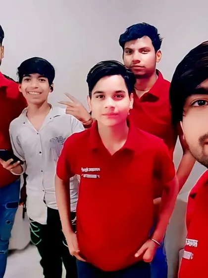 This is our team of professional artists, always ready and excited to share our 15 years of experience with you. When you learn with us, you learn from working experts.