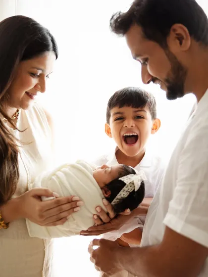 Welcoming a new baby is a joy for the whole family. The pure excitement of a big brother meeting his little sister for the first time is one of my favorite stories to tell.