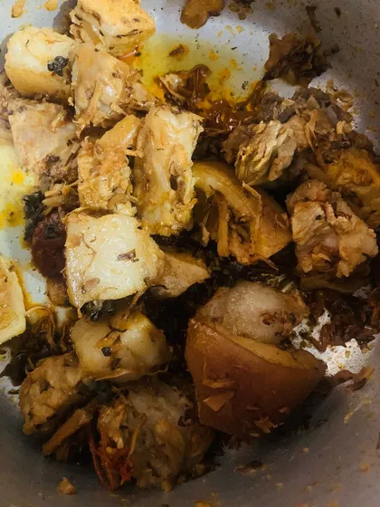 A close look at the pork cooked with dried bamboo shoot and king chilli.