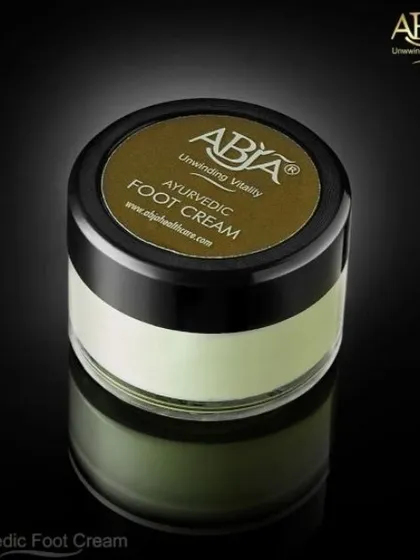 This Ayurvedic foot cream is enriched with Jatyadi oil and Shatadhaut Ghrita to heal cracks and reduce roughness.
