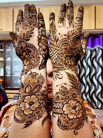 Hajira Mehendi Artist - Mehndi Artist Services Intricate Bridal & Sangeet Designs photo 14