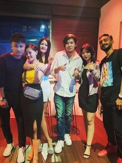 A great night with new friends. I love how my job allows me to meet so many interesting people.